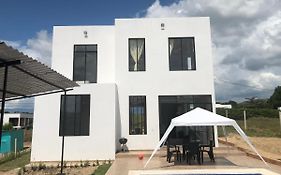 Villa privada en condominio San Simon